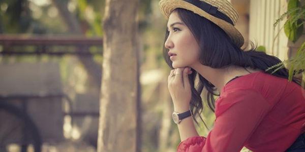 Buka-bukaan Nih: Ternyata 14 Pikiran Ini Menghantui Cewek-cewek Usia 20an!