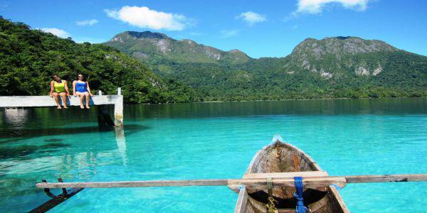 31 Tempat yang Tidak Terduga di Indonesia ini Harus Jadi Tujuan Bulan Madu Kamu dan Si Dia!