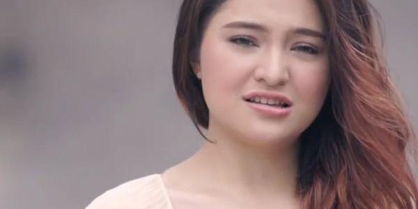 Di Balik Kehebohan Marshanda di Media Sosialnya: Hinaan Tidak Membantu Menyelesaikan Masalah