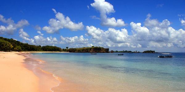 Jangan Pernah Injakkan Kakimu ke Pantai-pantai di Indonesia karena 15 Alasan Ini!