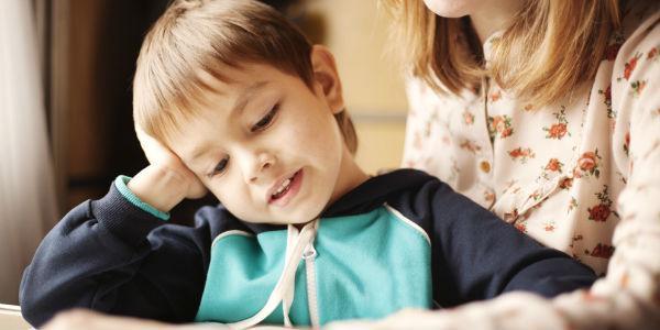 15 Ulahmu Di Masa Kecil Ini Tak Pernah Gagal Membuat Orang Tuamu Marah Kan?