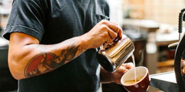 Kamu Perlu Lho Mencoba Bekerja Sebagai Barista Kafe Setidaknya Sekali Seumur Hidup