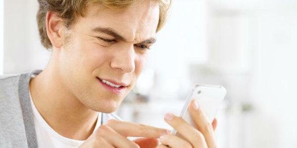 Buat Kamu yang Udah Pacaran, Ini Berbagai Alasan Kenapa Kamu Nggak Boleh Berantem Lewat SMS