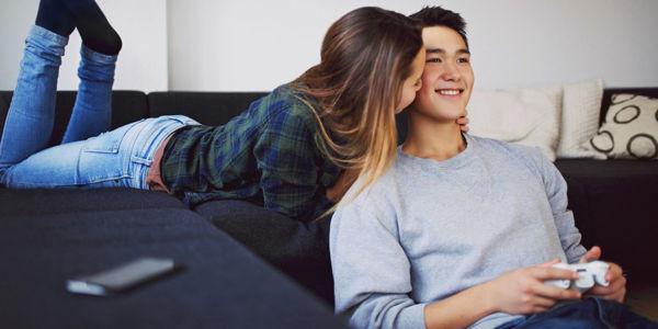 Pacarmu Anak Gamer? Ini 13 Hal yang Perlu Kamu Ketahui Sebelum Ribut Sama Dia