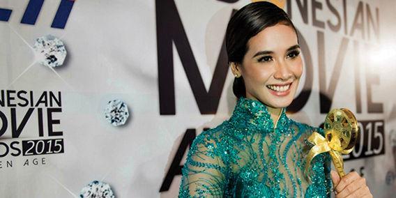 Bidadari Dunia: 21 Cewek FTV Ini Bakal Mengalihkan Duniamu