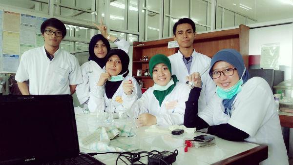 Pacarmu Anak Farmasi? Pas Sudah, Segera Menikah Sana