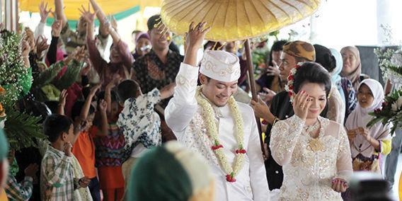 Teruntuk Kakak Tersayang yang Sebentar Lagi Akan Melepaskan Masa Lajang