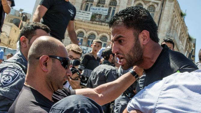 Takut Jadi Korban, Warga Sipil Palestina-Israel Menolak Menggunakan Bahasa Arab