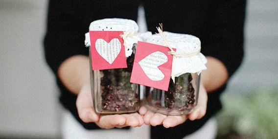 Sumber Gambar: aweddingfavors.com