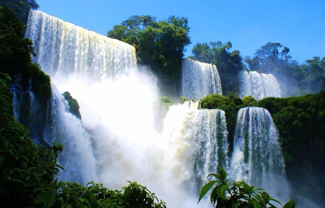 12 Air Terjun yang Bisa Mencairkan Hari Liburmu Ini Dijamin Bikin Mata Segar