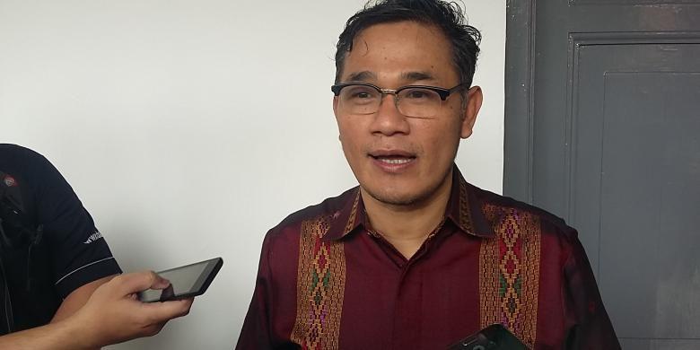 Catut Nama Jokowi, Politikus PDI-P Minta Setya Novanto Mundur