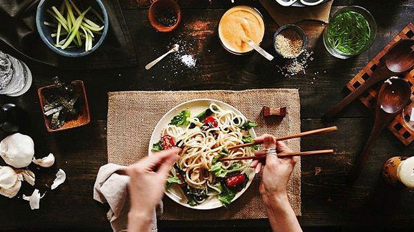 7 Menu Makan Malam yang Tinggi Protein untuk Pesepak Bola