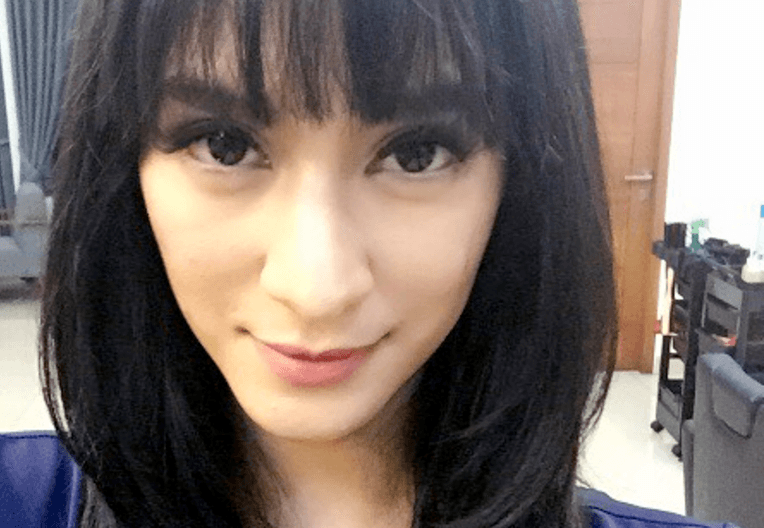Tahu Gak Sih? Para Selebriti Cantik Ini Punya TAHU SUMEDANG!