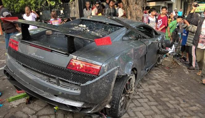 9 Kecelakaan Mobil Mewah yang Pernah Terjadi di Indonesia