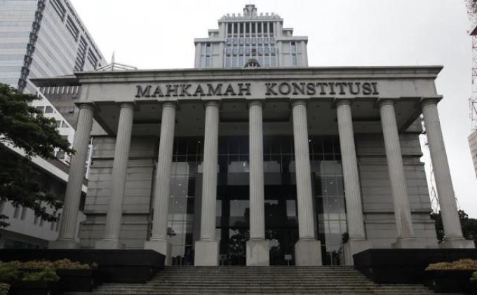 Sepucuk Surat Dariku untuk Mahkamah Kehormatan Dewan yang Terhormat