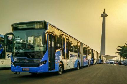 Tipe-tipe Penumpang Transjakarta yang Unik. Kamu Yang Mana?