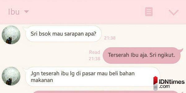 Pasti Ibumu Pernah Mengirimkan Salah Satu dari 16 Chat Aneh Ini
