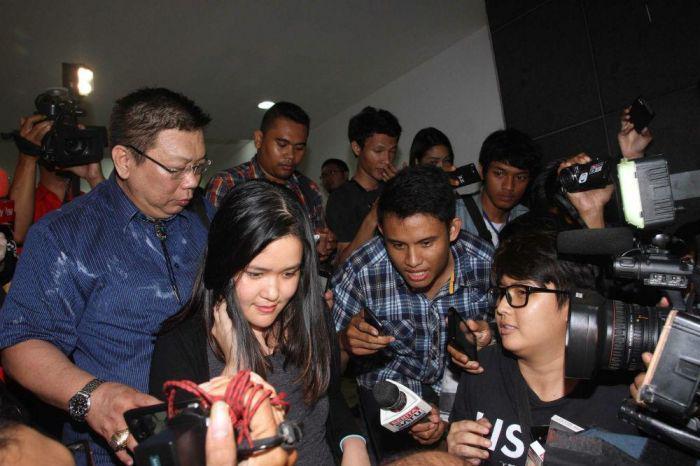 Kematian Mirna: Jessica Buang Celana, Karena Sobek atau Hilangkan Barang Bukti?
