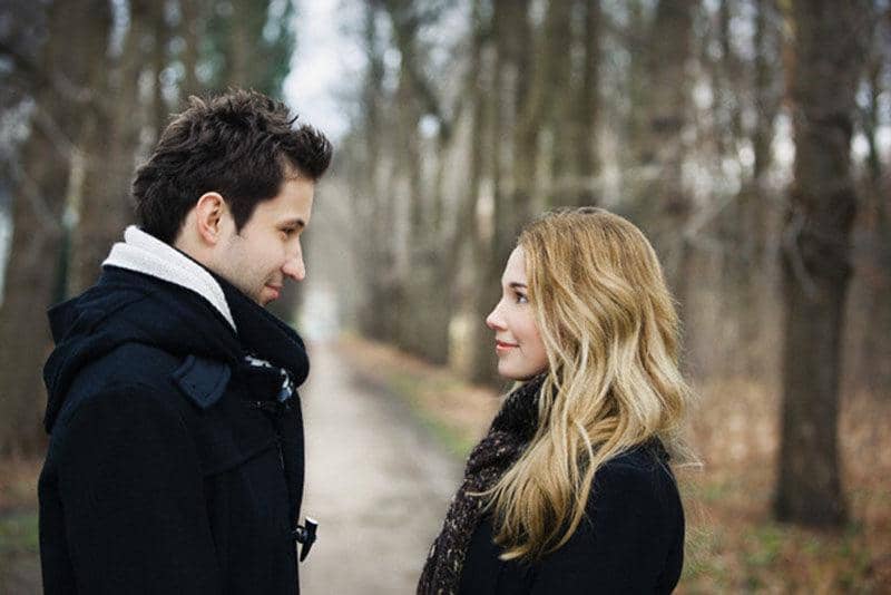 Seuntai Kebahagiaanku Saat Kamu, yang Telah Lama Kukagumi, Menyapa Diriku