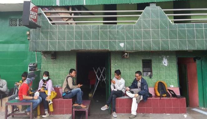 Jelang Penggusuran, Sejumlah Warga Kalijodo Mulai Packing untuk Pindahan