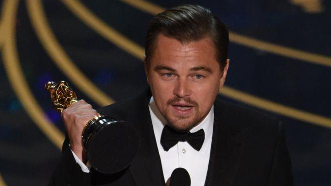 Setelah Penantian Panjang, Akhirnya Leonardo DiCaprio Bawa Pulang Piala Oscar
