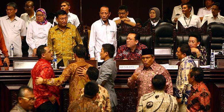 Lagi, Pembukaan Rapat Paripurna DPD Diwarnai dengan Kericuhan!