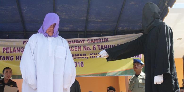 Wanita Non-Muslim Aceh Kena Hukuman Cambuk, Inikah Syariat Islam?