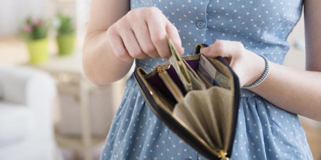 Ini 7 Cara yang Harus Kamu Lakukan Supaya Gajimu Gak Ludes di Awal Minggu