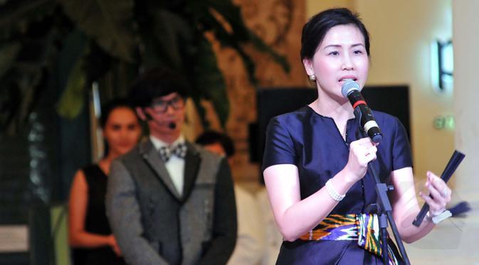 Sang Suami Dibanjiri Masalah, Istri Ahok Tetap Setia Mendampingi