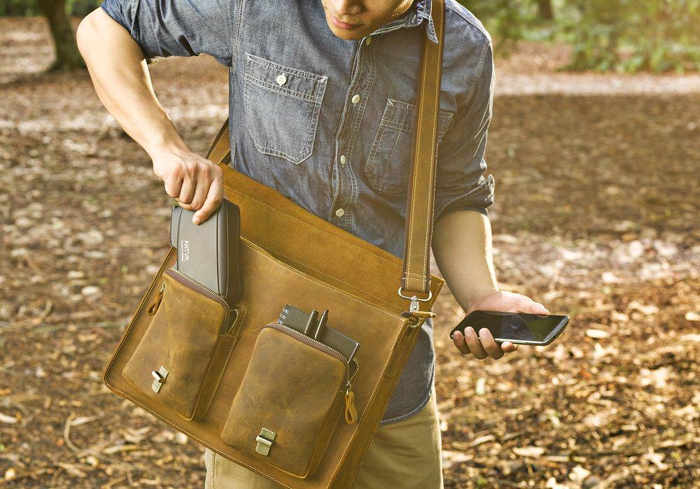 Cowok Pecinta Gadget Ternyata Punya Kelebihan yang Gak Dimiliki Cowok Lain Lho!