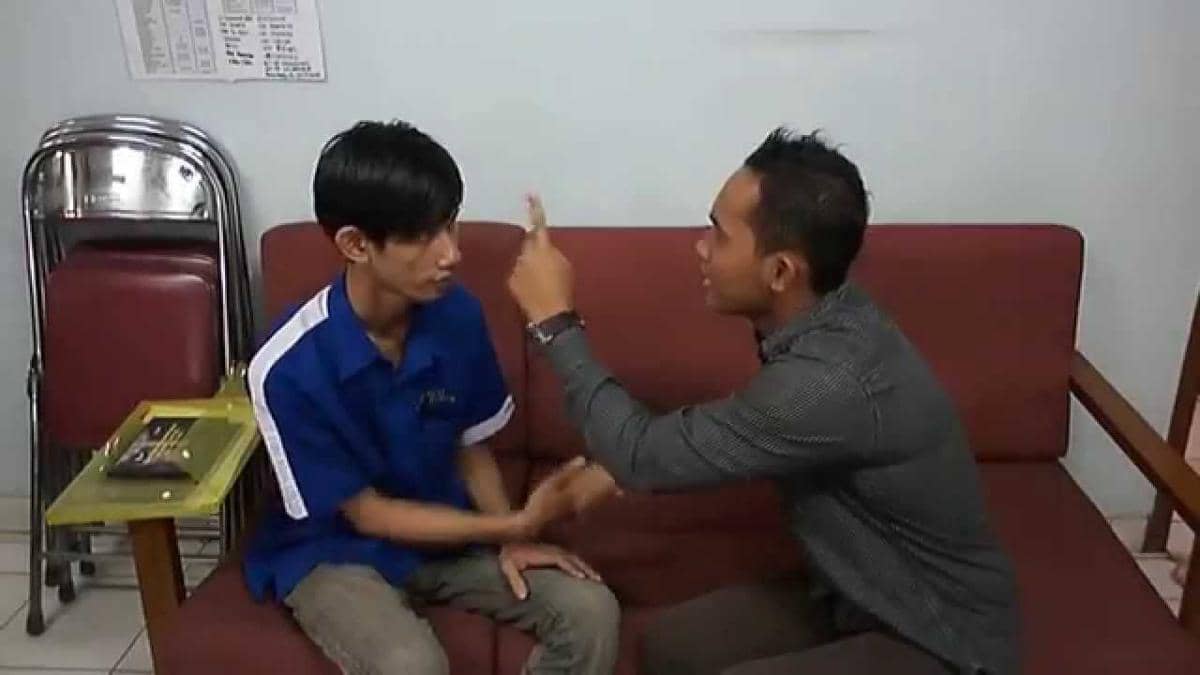 Ilustrasi hipnotis (i1os.com)