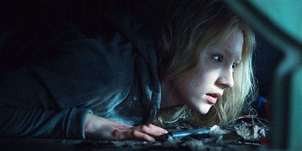 7 Orang Ini Alami Kisah Horor yang Biasanya Cuma Ada di Film