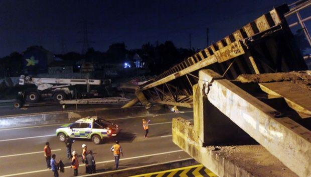 Fakta-fakta Tragedi Ambruknya Jembatan BSD Setelah "Disenggol" Truk Trailer