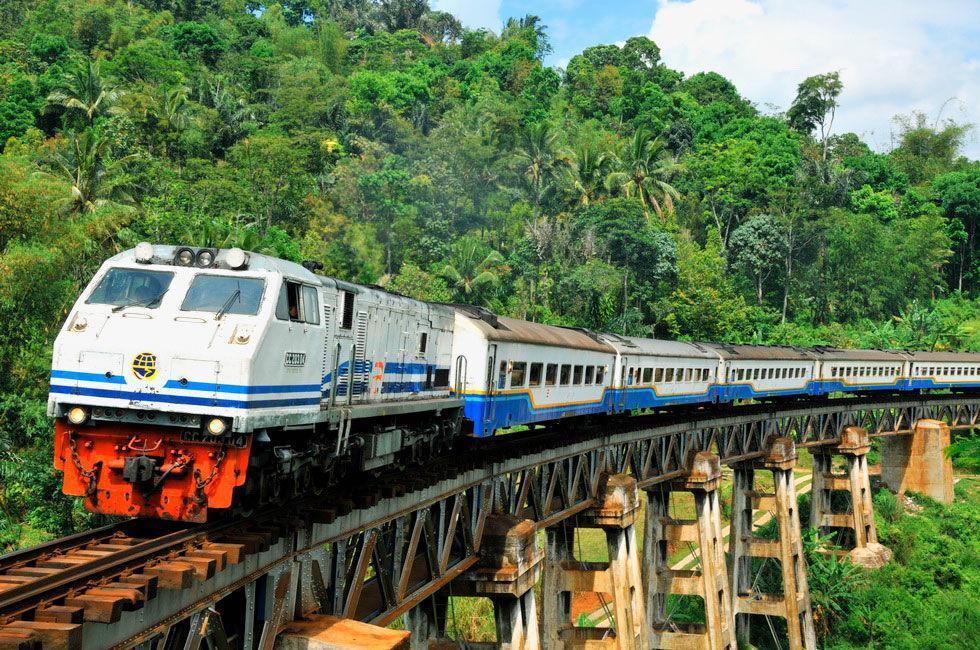 Ini Lho yang Harus Kalian Perhatikan Kalau Ingin Tukar Tiket Kereta Mudik