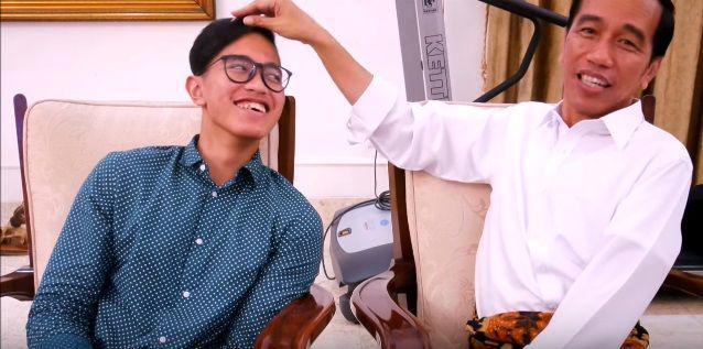 Heboh Video Jokowi Ledek Rambut Kaesang yang Mirip Batok Kelapa