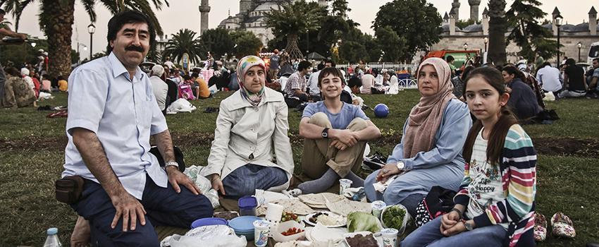 Kenapa 'Pura-pura' Alim di Bulan Ramadan Lebih Baik Daripada Tidak Sama Sekali