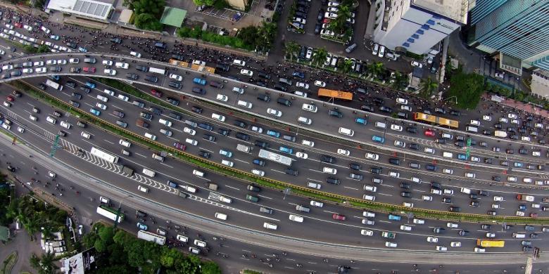 Arus Balik, Kamu Wajib Unduh 5 Aplikasi Pengurai Macet Ini!