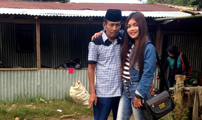Suka Sama Suka, Pria 63 Tahun dan Remaja Tamat SMA Ucap Janji Suci!