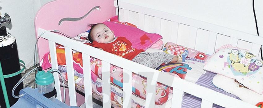 Untuk Bertahan Hidup, Bayi 10 Bulan ini Harus Mengonsumsi Viagra!