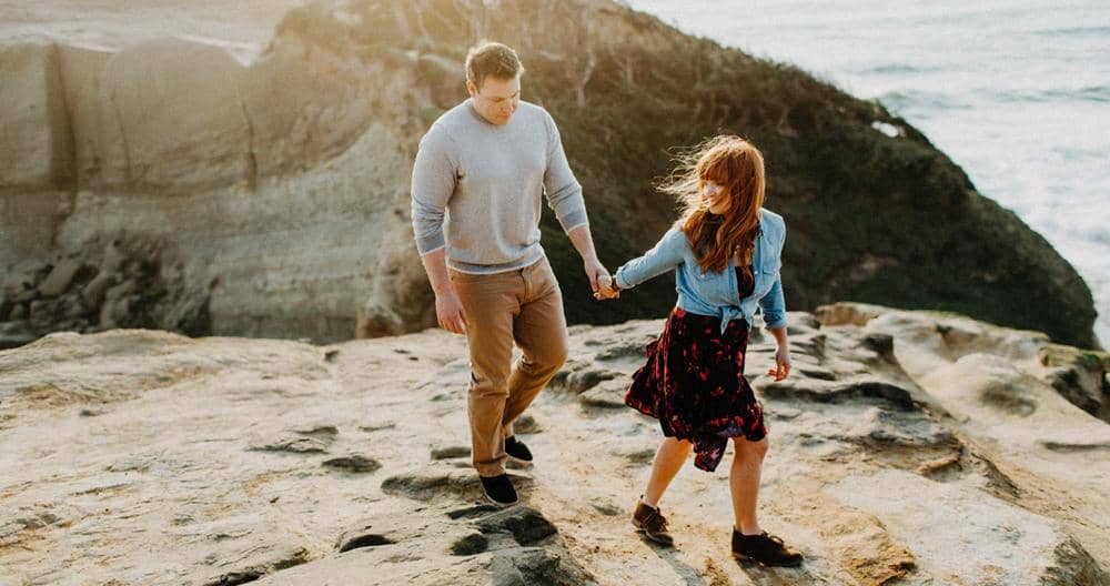 Lain Kali Kalau Aku Jatuh Cinta, Aku Berjanji akan Perlahan-lahan dan Tak Gegabah