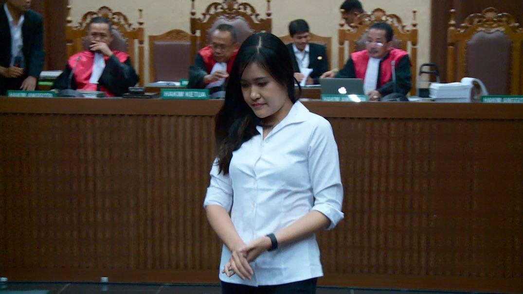 Perdebatan Sengit Ayah Mirna vs. Pengacara Jessica Warnai Sidang, Seperti Apa?