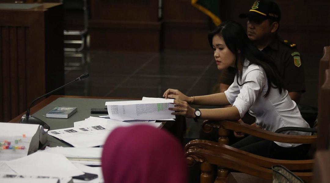 Sidang 12 Jam: Ini Perdebatan Rekayasa CCTV oleh Ahli IT dalam Kasus Kopi Maut