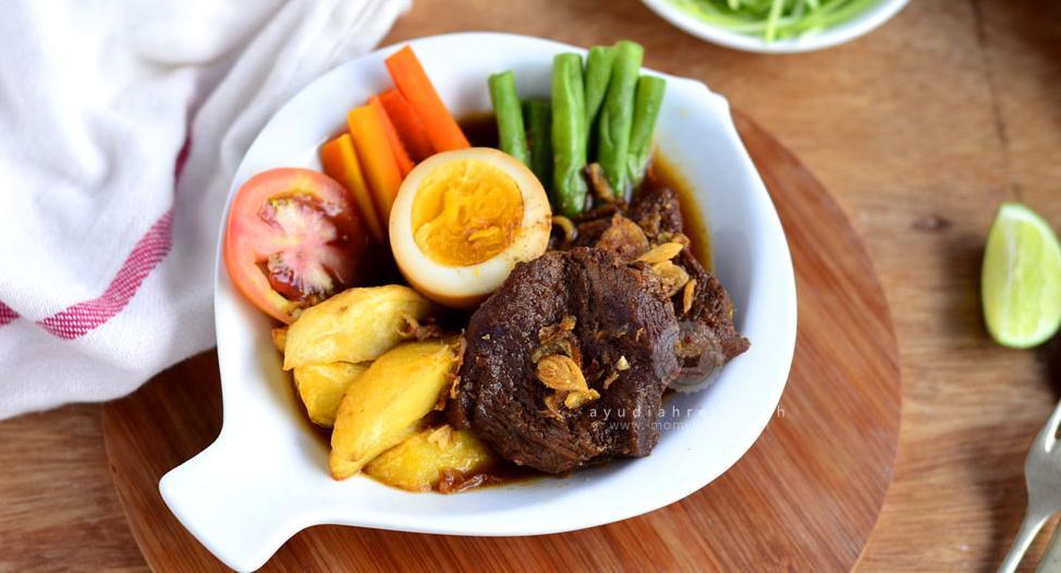 Sekali Coba, 9 Makanan Khas Solo Ini Selalu Bikin Lidahmu Kangen!