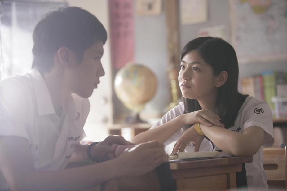 Sadar atau Tidak, Inilah Kebenaran dari Konsep Cinta yang Ada di Kepala Anak SMA