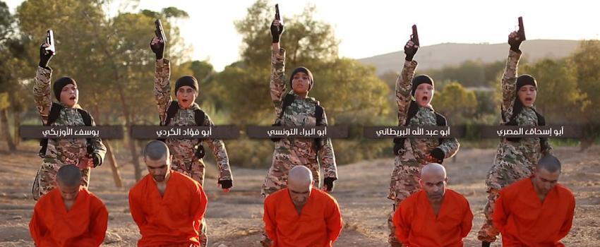 Bocah 12 Tahun Ini Adalah Eksekutor Tahanan ISIS. Siapa Dia?