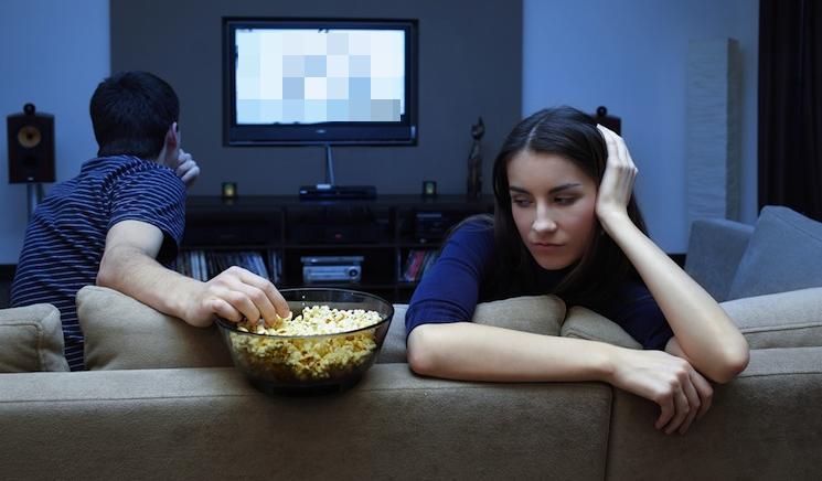 Hobi Nonton Film Porno Malah Bikin Cepat Cerai Lho!