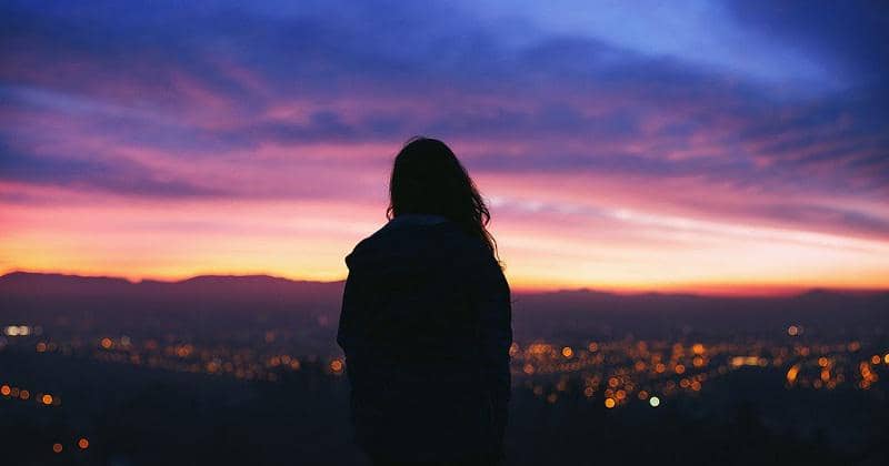 Lupakan Mantan Pada Waktunya, Biarkan Luka Hatimu Pergi dengan Sendirinya