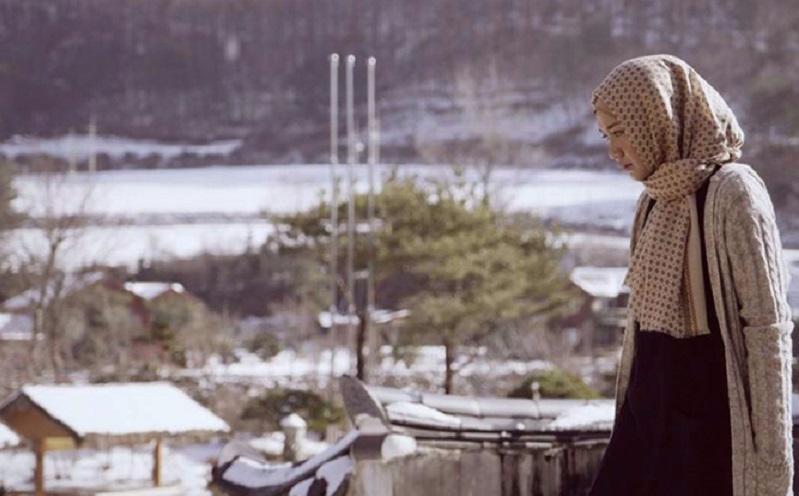 Dari Aku, Gadis yang Sedang Bingung Menentukan Arah Kemana Cinta Ini Akan Kutempatkan