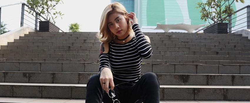 Awkarin Rilis Lagu Buat Haters, Netizen Bilang Lagunya Mirip Punya CL!