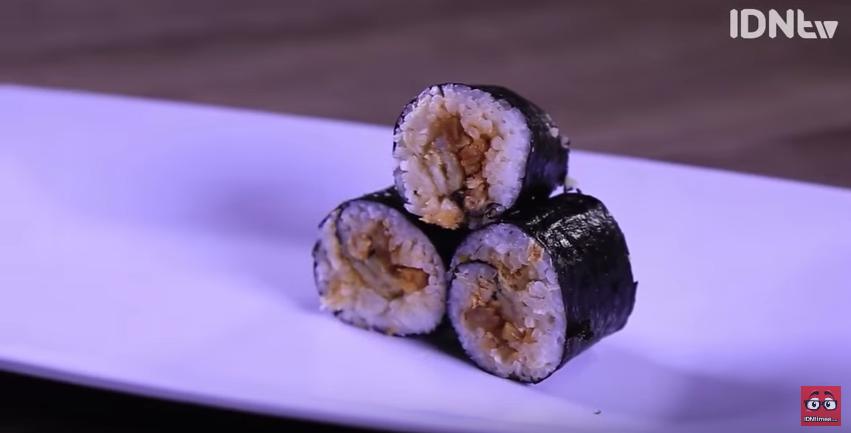 Sushi Krawu Ini Cocok Buat Kamu yang Mau Coba Masakan Jepang Rumahan